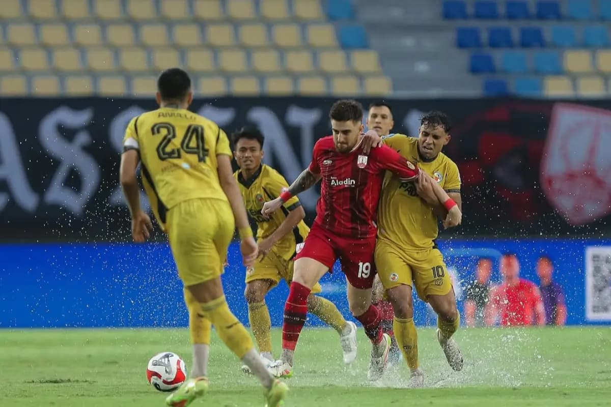 Menang Dramatis Atas Semen Padang, Persis Solo Jauhi Zona Degradasi